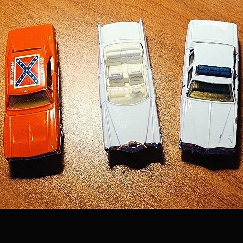 Dukes of Hazzard three vehicle set (1:64 scale) with gorgeous General Lee